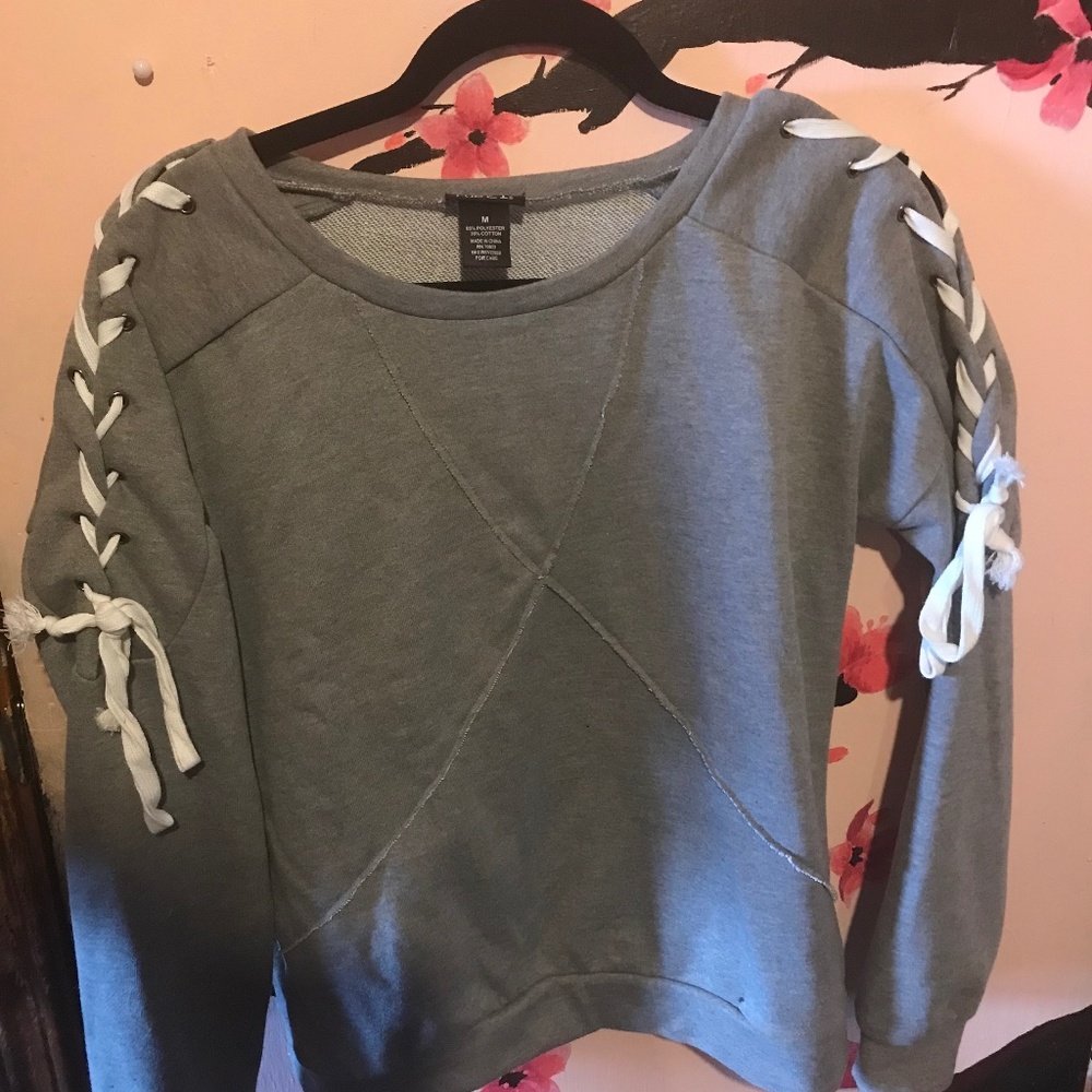 Rue 21 grey sweater with laced up sleeves